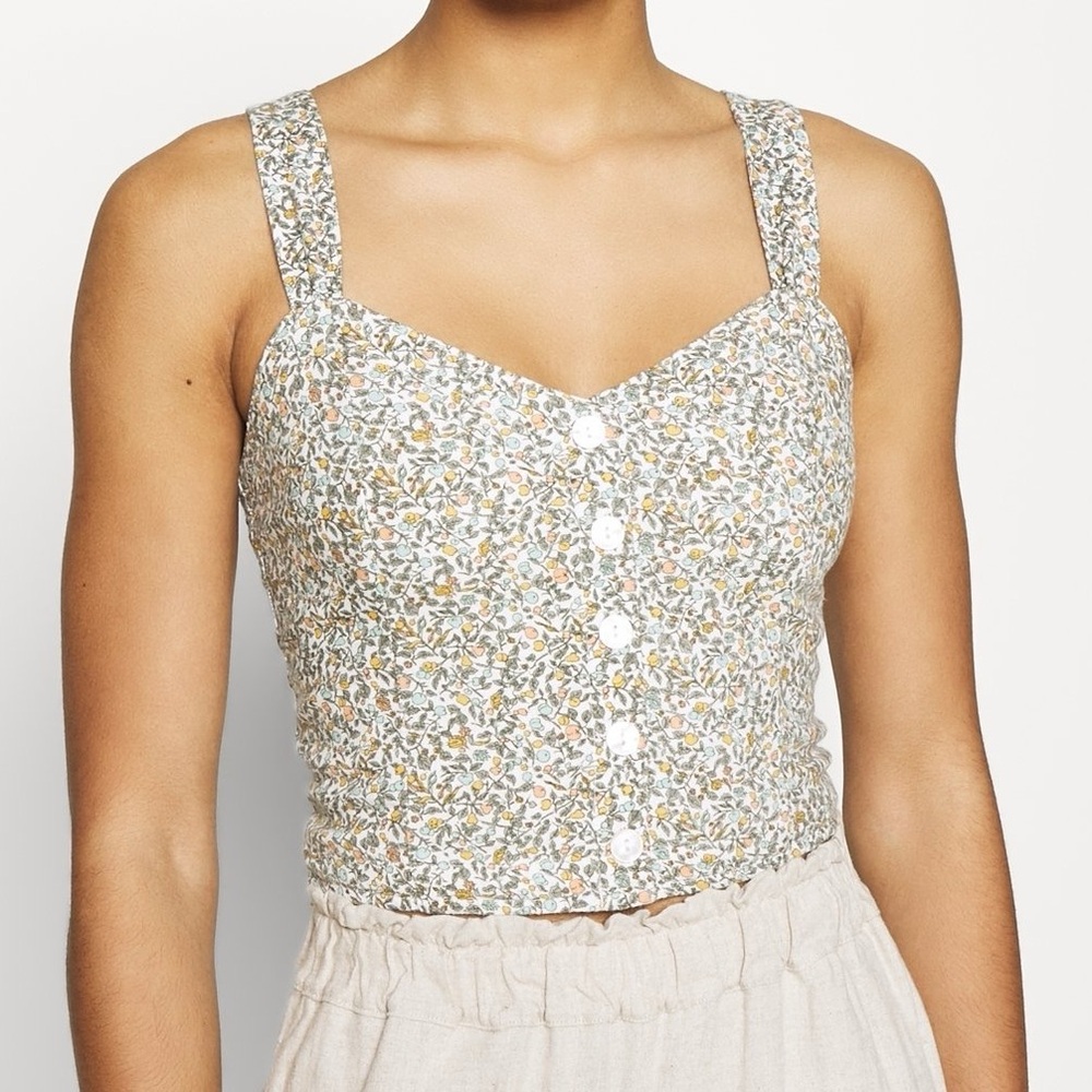 Abercrombie & Fitch | Pleated Wide Strap Button-Through Cami